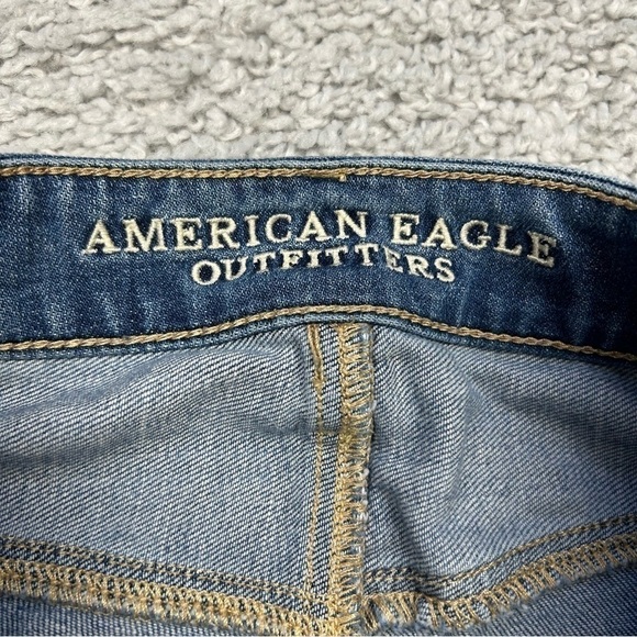 American Eagle Jeans Womens 0 Tom Girl Button Fly Regular Wash Distressed Holes - Picture 3 of 6